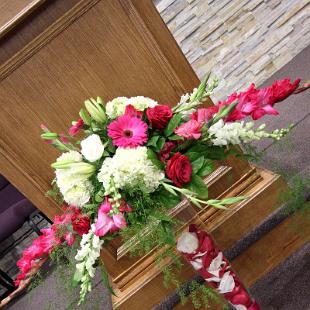 CF0639-Magenta Pink and White Alter Arrangement