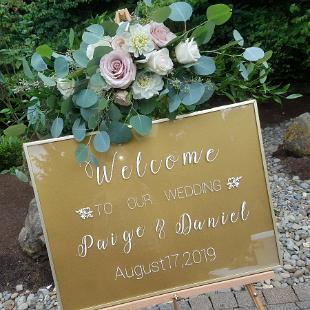FT0751-Wedding Sign with Greenery Spray and Flowers