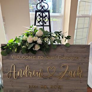 FT0772-Welcome Sign Floral Piece