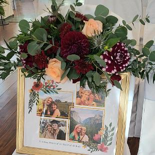 FT0775-Memorial Picture and Floral Spray