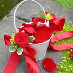 BG0048-Flower Girl White Bucket With Red Petals