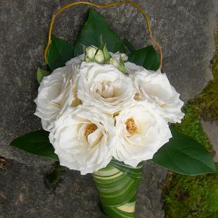 BG0059-Leaf Wrapped Flower Girl Cone