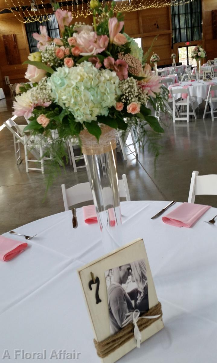 RF1221-Tall Romantic Centerpiece with Burlap and Lace