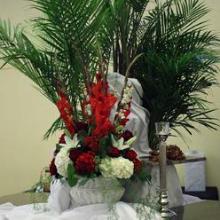 RF0983-Red and white Traditional Classy Tall Centerpiece