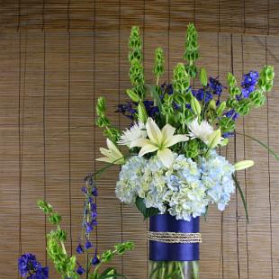 RF1057-Cobalt Blue, Light Blue, Green and White Elegant Tall Centerpiece