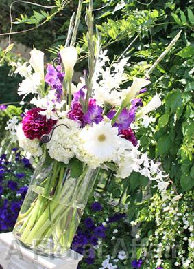 RF1052-Purple and White Contemporary Garden Tall Centerpiece