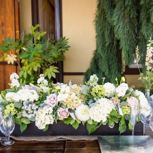 RF1286-Long Low Blush and White Wood Box Centerpiece