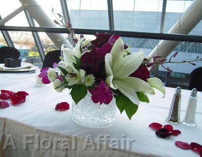 RF0969-Contemporary, Red, White, and Plum Centerpiece