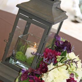 RF0392- Plum and White Aisle and Centerpiece Lantern