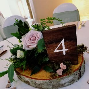 RF1396-Simple Rustic Centerpiece