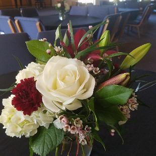 RF1446-Simple Wine and White Centerpiece