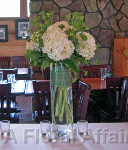 RF1039-White and Green Simple Garden Tall Centerpiece