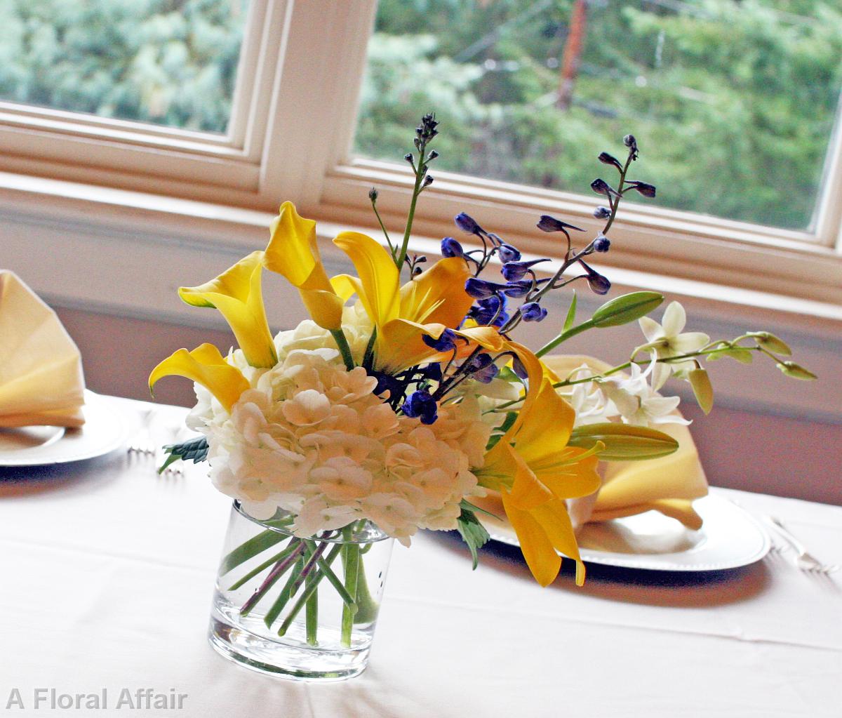 RF1111-Modern Yellow, Blue and White Centerpiece