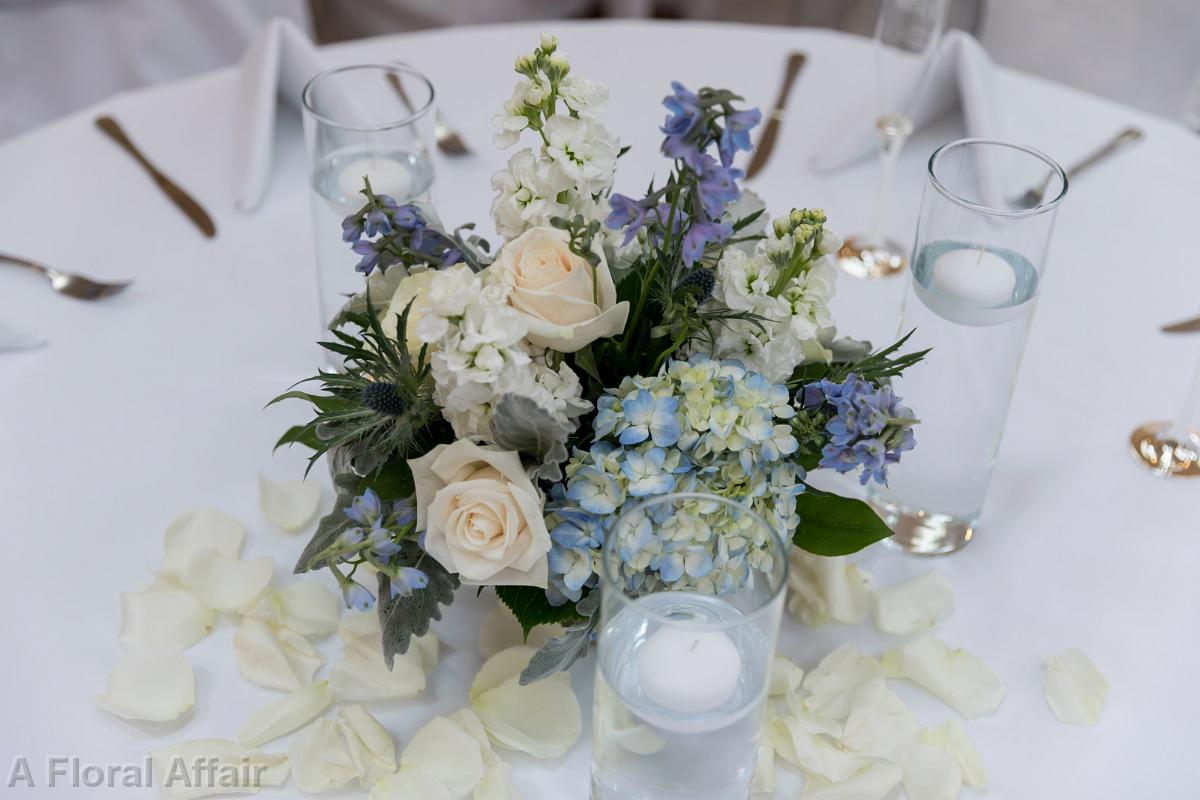 RF1471-Classic Blue and White Wedding Centerpiece