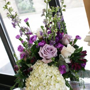 FT0712-Lavender, White and Purple Elegant Chic Guest Book Arrangement