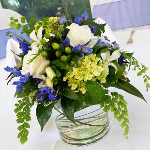 RF1143-Blue, Green and White Garden Centerpiece