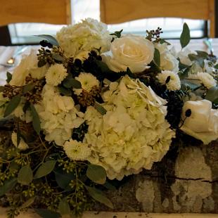 RF1188-Green and White Log Head Table Arrangement