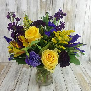 RF1433-Purple Iris and Yellow Rose Centerpiece