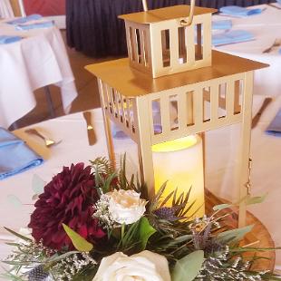 RF1464-Gold Lantern Centerpiece on Wood Round