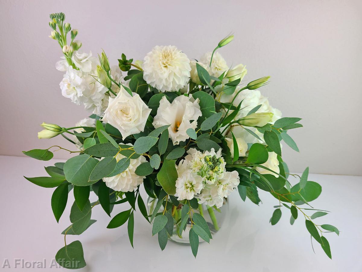 RF1500-Elegant White and Green Centerpiece