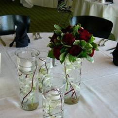 RF0776-Elegant Chic, Red and White Centerpiece in Water with Candle Accent