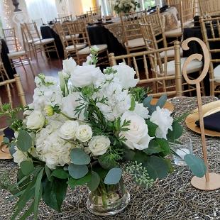 RF1421-Elegant Green and White Centerpiece