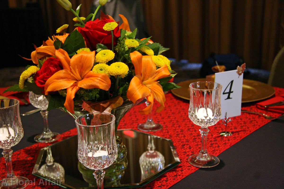 RF1066-Rust Red and Orange, and Yellow Fall Elegant Low Centerpiece