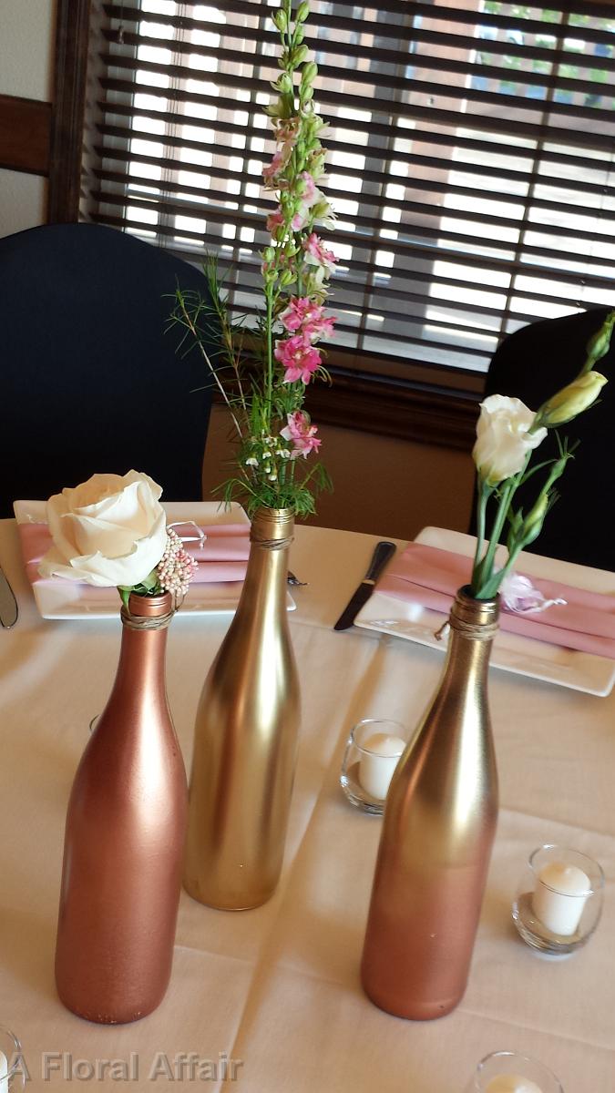 RF1135-Pianted Gold Bottle Centerpiece