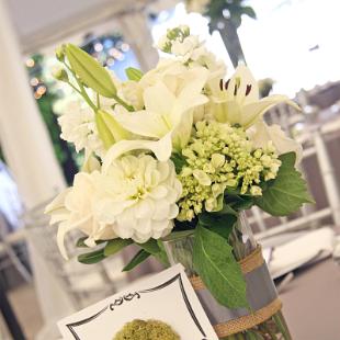 RF0503-White Centerpiece with Burlap and Slate Gray Accents