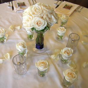 RF0939-Sophisticated, White and Blue Centerpiece