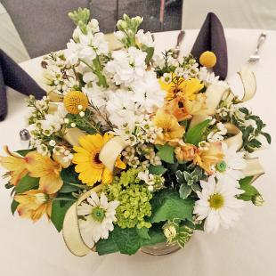 RF1122-Fun White, Yellow, and Green Centerpiece