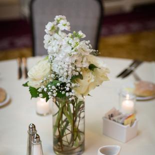 RF1284-Simple Elegant White Rose and Baby's Breath Centerpiece