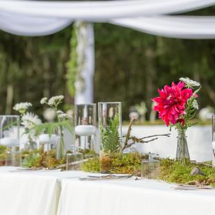 RF1319-Natural Moss and Greenery Woodsy Wedding Reception Centerpiece