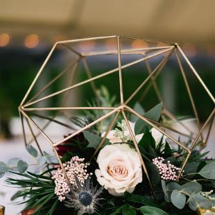 RF1488-Geometric Shape Centerpiece