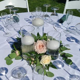 RF1504-Romantic greenery and candle centerpiece