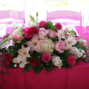 FT0722-Romantic, Elegant Pink Head Table Arrangement