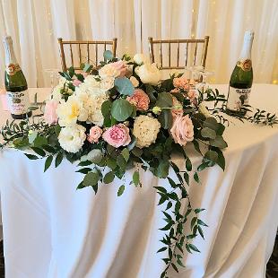 FT0767-Blush and White Sweetheart Table Arrangement