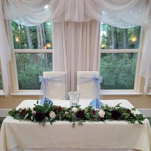 FT0774-Sweetheart Table Garland in Wine, White and Blue -1