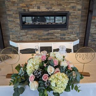 RF1551 - Blush and white sweetheart table centerpiece