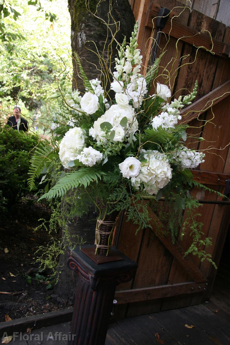 RF1098-White and Green, Woodland Rustic Tall Centerpiece