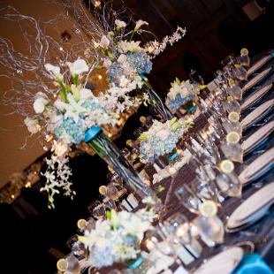 RF1079-Light Blue and White Sophisticated Tall Centerpiece