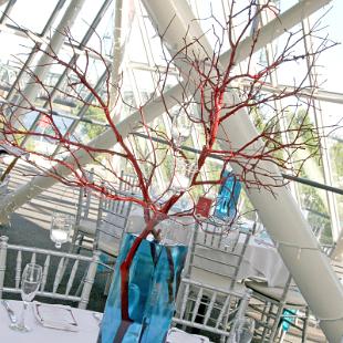 RF1084-Red and Aqua Contemporary Tall Centerpiece