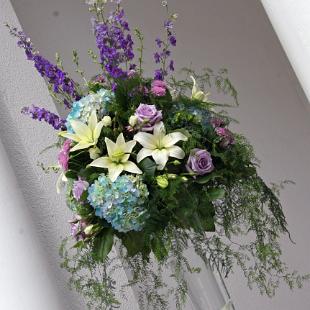 RF1169-Purple, Blue, and White, Traditional Tall Centerpiece