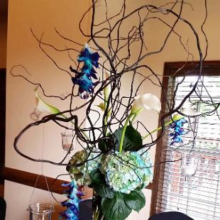 RF1312-Tall Black, Teal and Purple Centerpiece with Hanging Candles