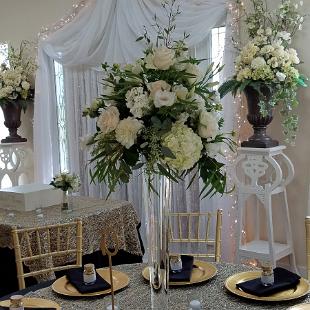 RF1422-Tall Sophisticted White and Green Centerpiece