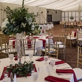 RF1453-Tall Centerpiece with Greenery and White Flowers