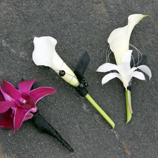 BF0564-Contemporary Sangria, Black and White Boutonnieres