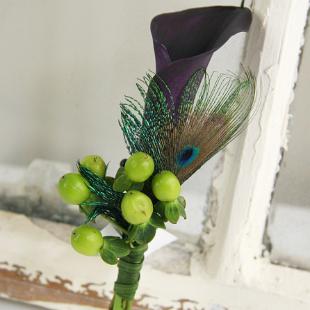 BF0633-Peacock Feather and Mini Calal Boutonniere