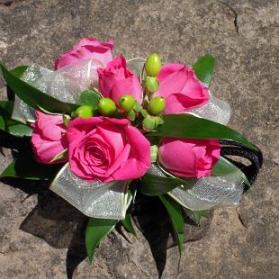 BF0384-Bagonia Pink and Green Corsage