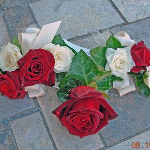 BF0080-Red and White Rose and Ivy Corsage and Boutonnier